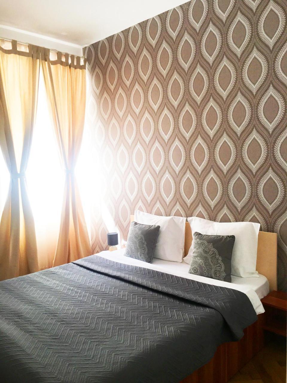 Sunny Old Town Apartment Brasov Luaran gambar