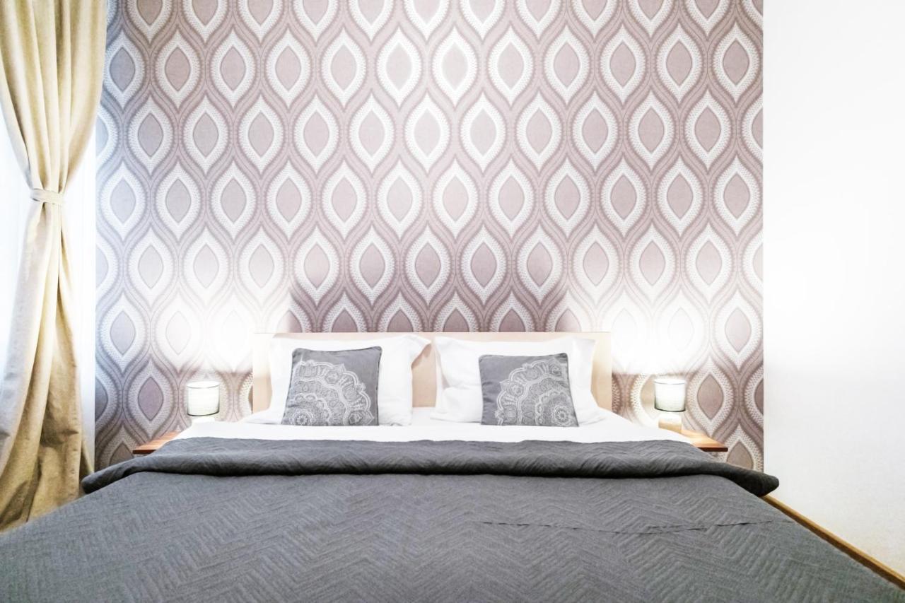 Sunny Old Town Apartment Brasov Luaran gambar